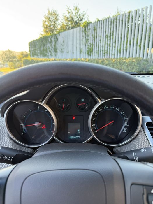 Chevrolet Cruze Ls 1.6
