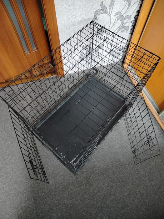 Металева клітка для транспортування тварин