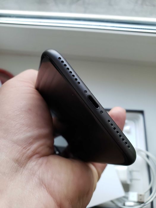 iPhone 8 plus 64gb ідеальний стан комплект