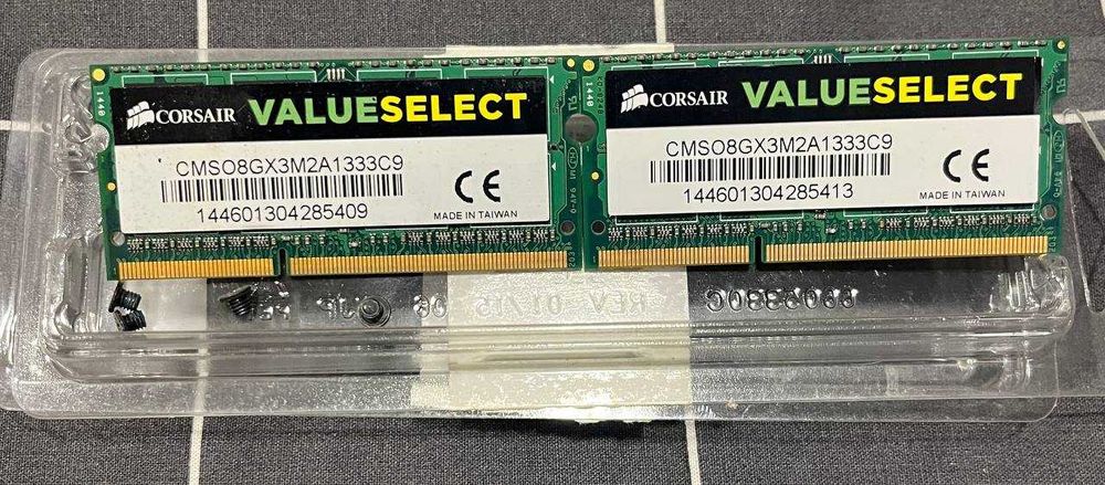 2 Corsair Memory Modules 8GB504322251136716801