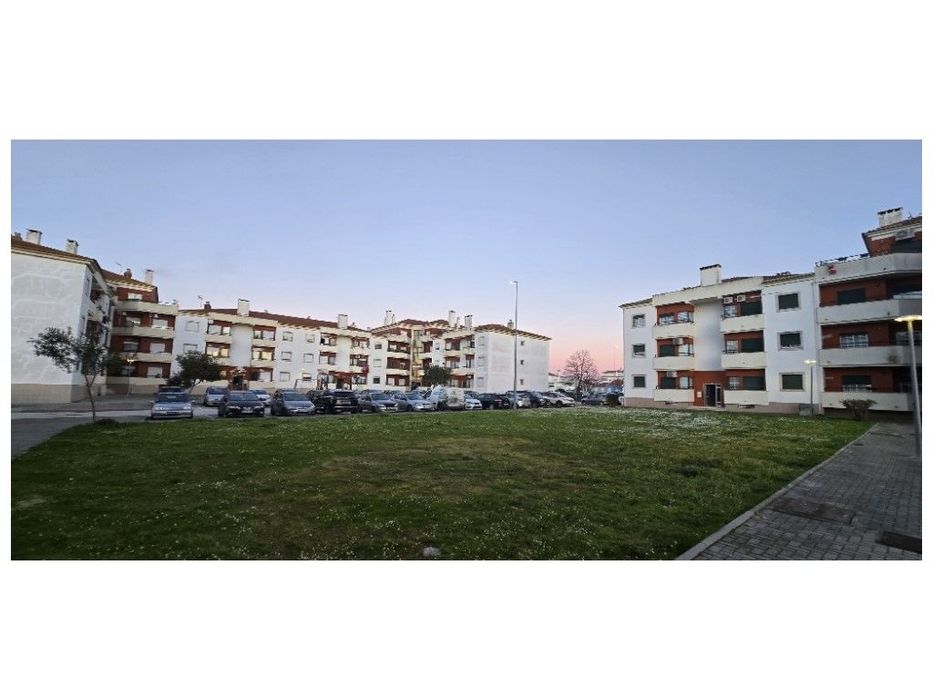 APARTAMENTO -T2 (c/ rendimento) — Alpiarça, Santarém