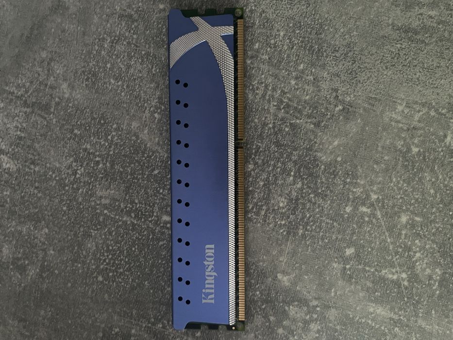 продам озу від hyper x на 4 гб