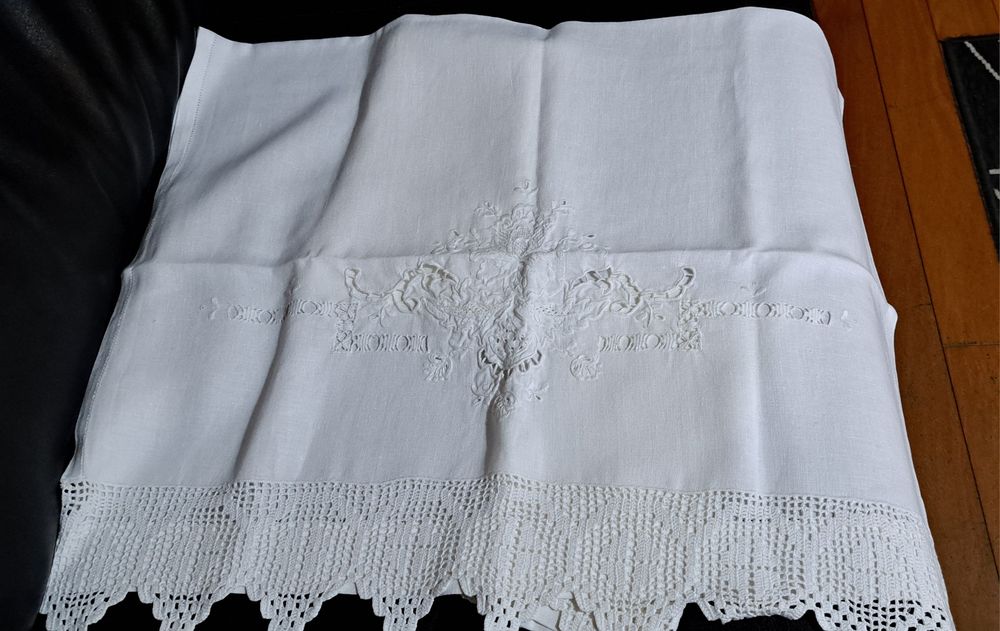 Toalhas Linho com Bordado e Croché