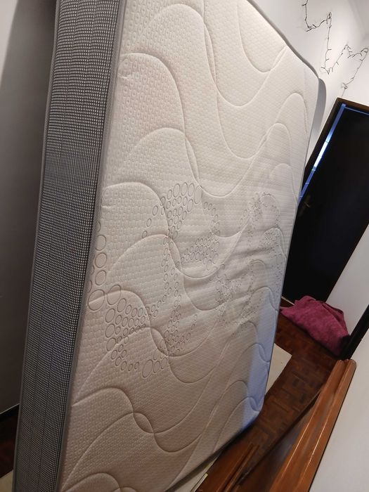 Colchão de cama de casal