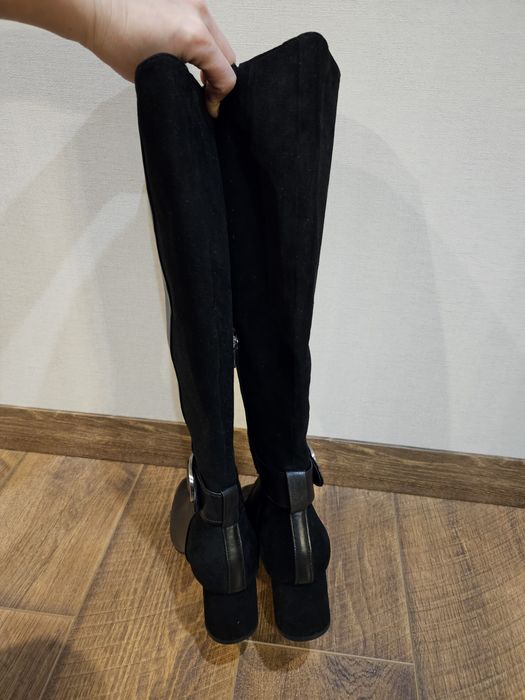 Чоботи Donald Pliner