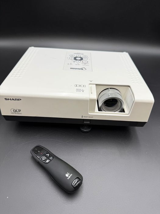 Projektor Sharp XR-50S