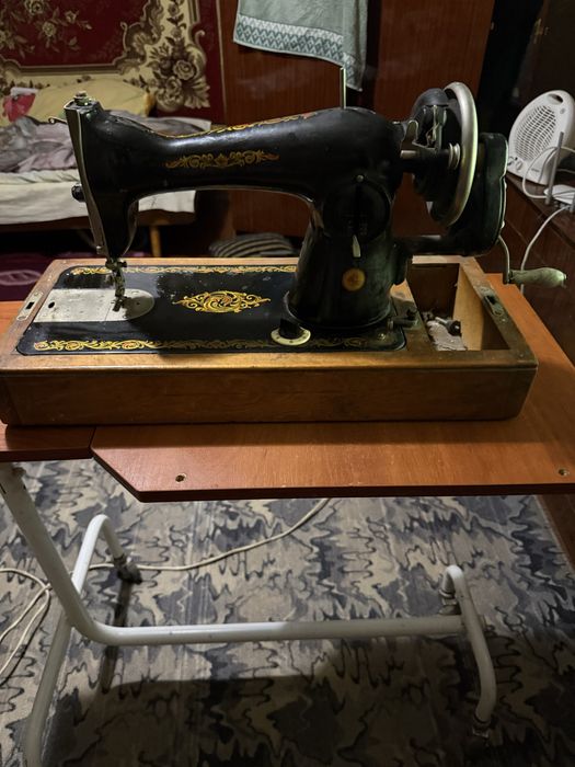 Швейна машинка  «Подолка « 1000гр