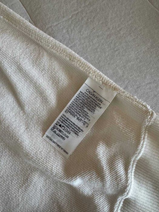 Calvin Klein Sweatshirt – Size M