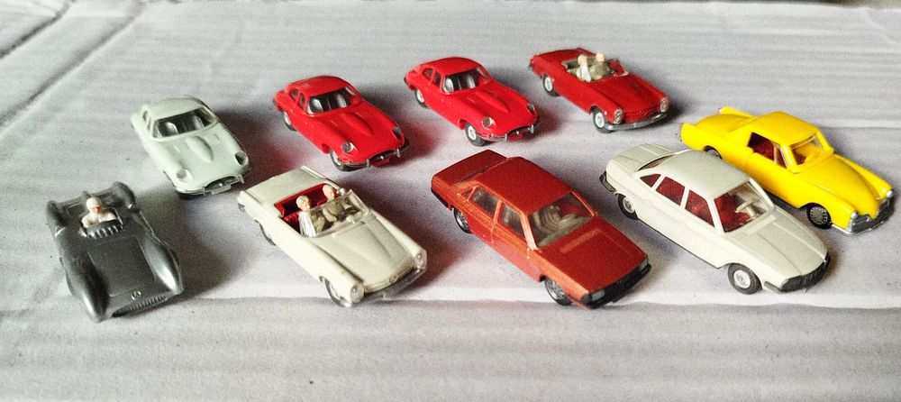 Auta pod makietę w skali H0