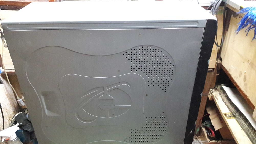 Системный блок Intel Core 2 Quadro Q8400 RAM 4Gb nvidia 210 (1gb)