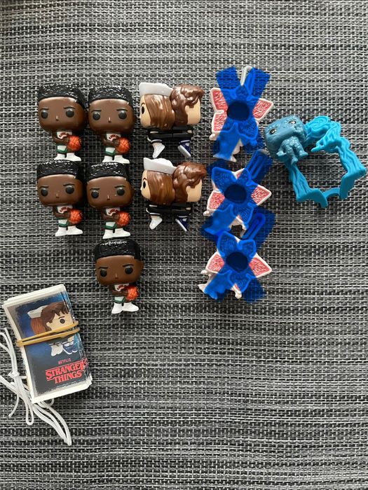 Figurki Kinder Joy jajko niespodzianka seria Stranger Things