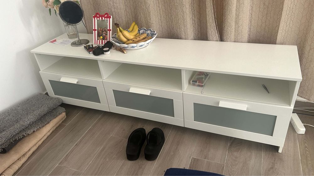 movel tv ikea.