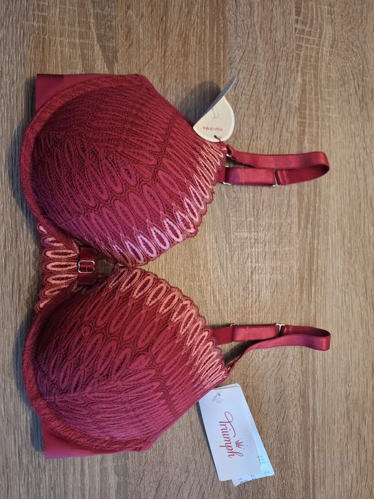 Biustonosz triumph 70E