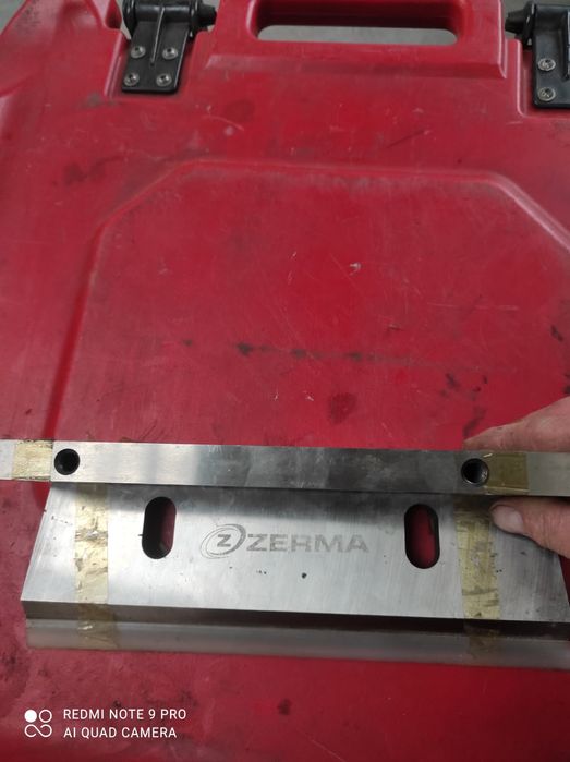 Noże do granulatora rozdrabniacza rębaka.