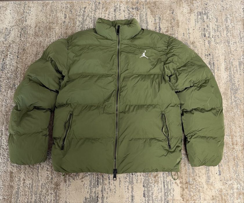 Пуховик мужской Air Jordan Essentials Green FB7331-340