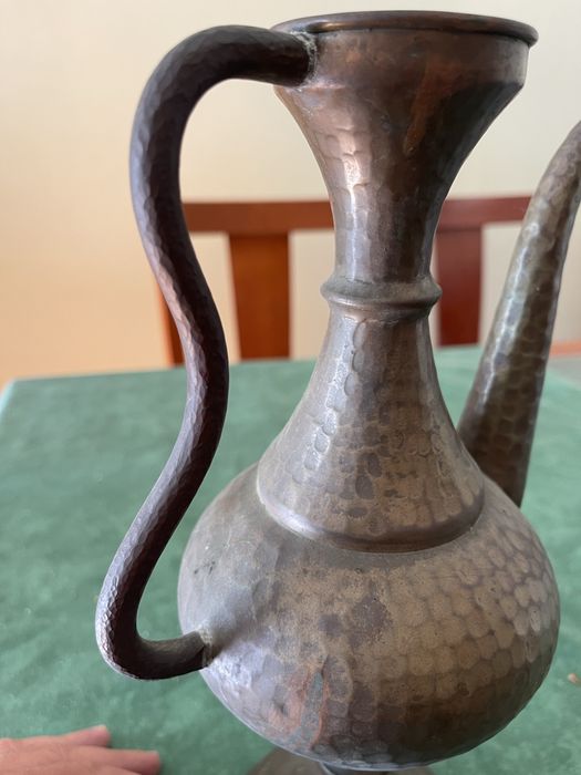 Jarro / Cafeteira Antiga em Cobre Martelado (Aftaba) – 30 cm