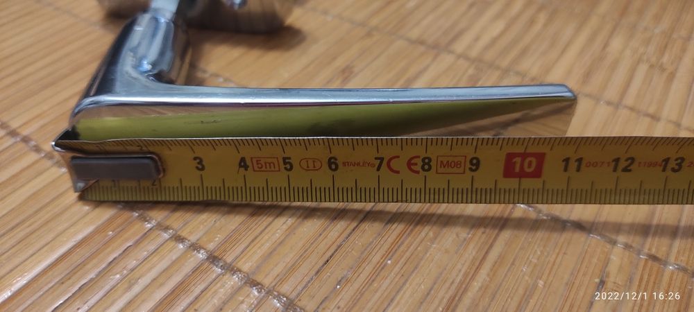 Klamka Yale solidna srebrny