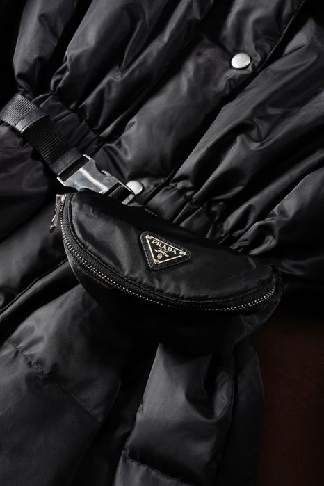 Пуховик Prada натуральний