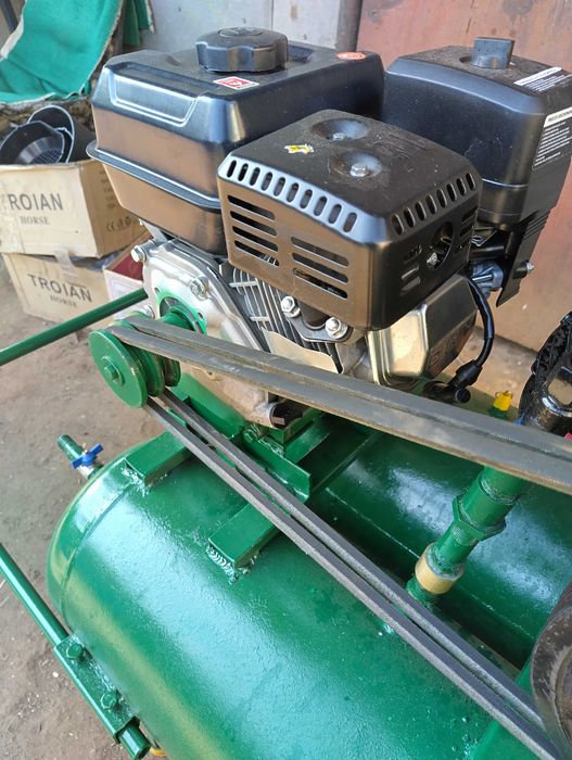 Отл  компрессор с бензиновым 7л/с или электродвигатель  4 квт-220\380