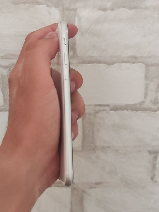 iPhone SE 2020 64gb Айфон SE2