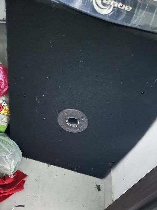 Sprzedam profesjonalny subwoofer  marki PEAVEY