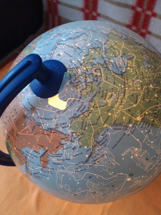 Глобус  светильник.