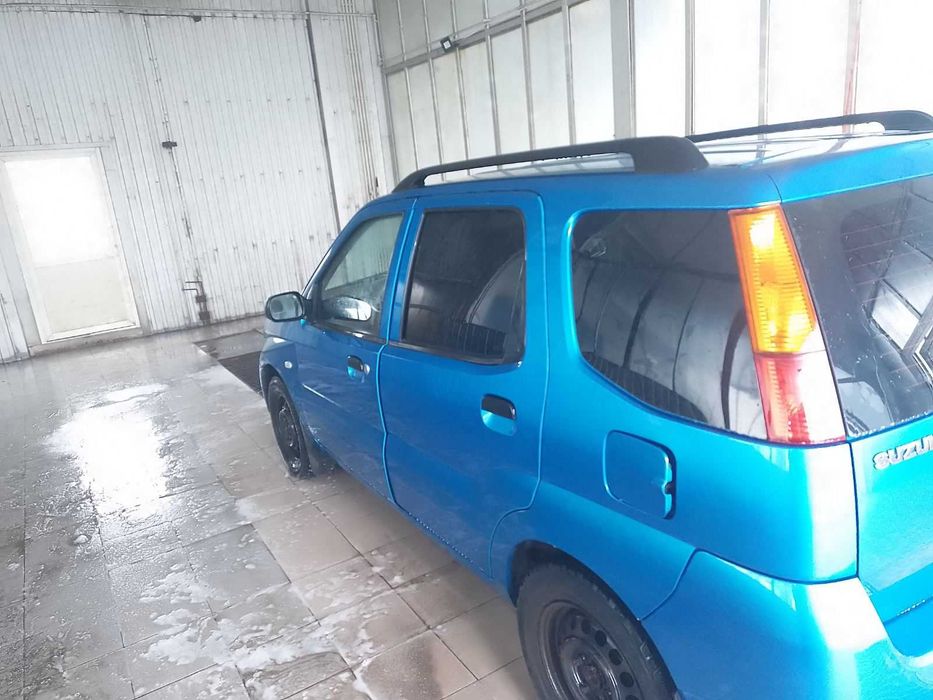 Сузукі Ігніс 2004