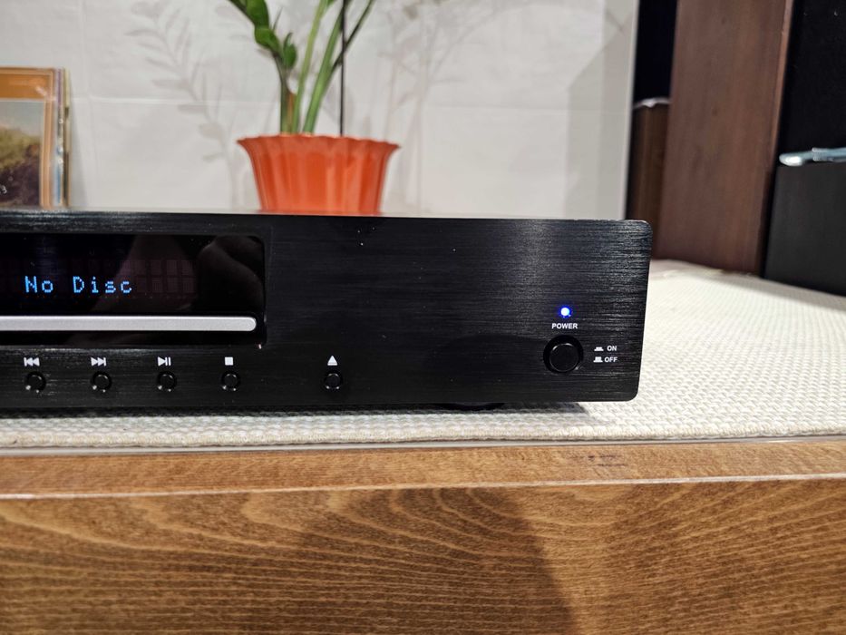 Програвач дисків Sansui CDD 201V Michell Johnson