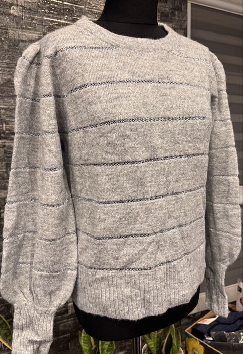 Nowy sweter M bufiaste rękawy szary ze srebrną nitką