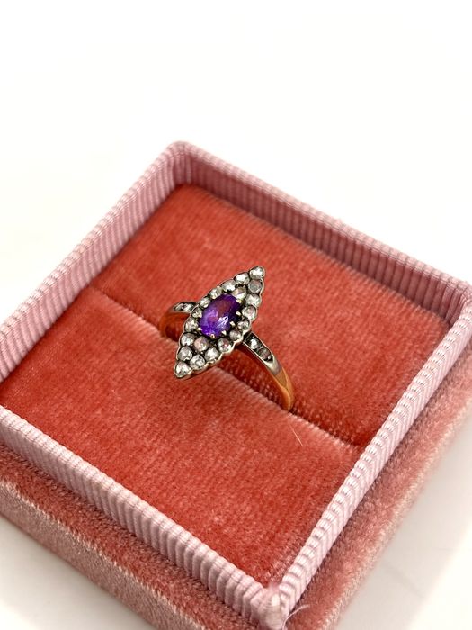 Złoty pierścionek z Ametystem i Diamentami