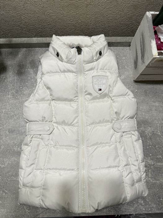 Безрукавка жилетка tommy