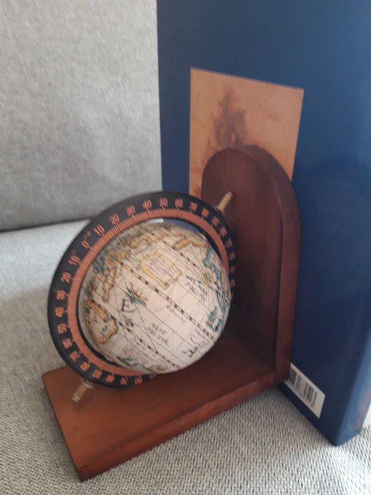 2 porta livros em madeira maciça