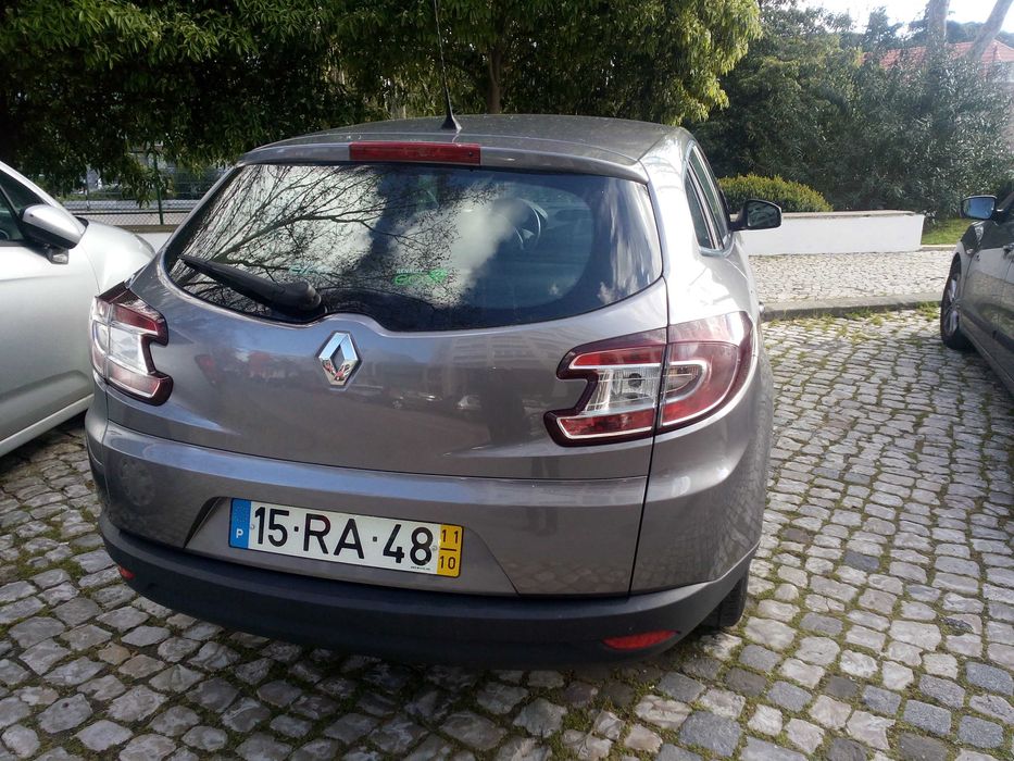 Renault Mégane 1.5 dCi 2011 – Cinza – 225.000 km – Estimado