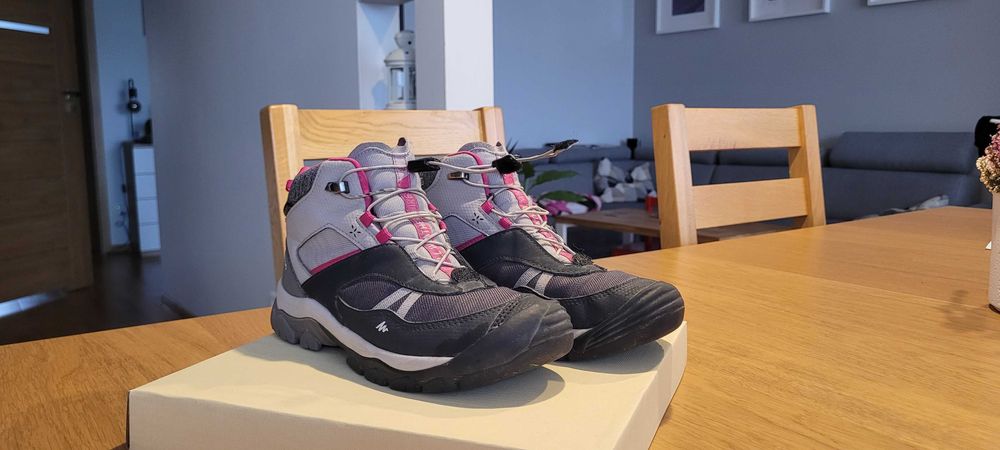 Buty zimowe/trekkingowe Quechua, model CROSSROCK. Rozmiar 36.