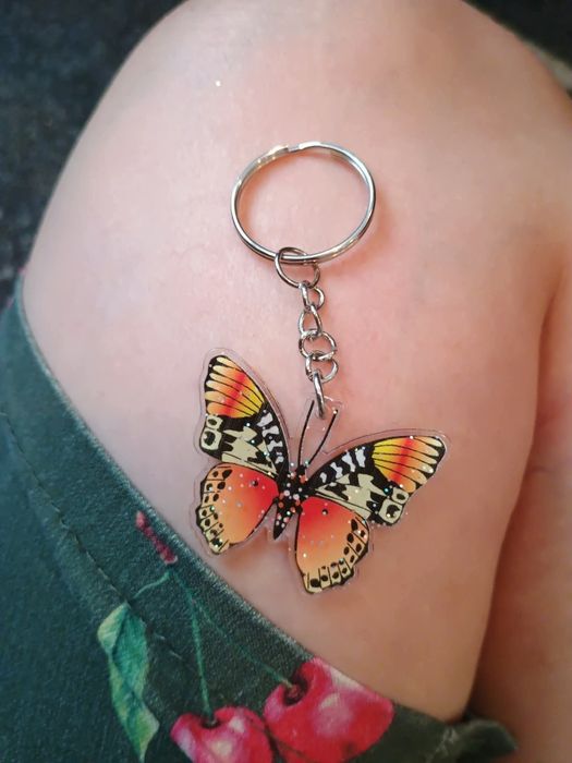 Nowy brelok motyl