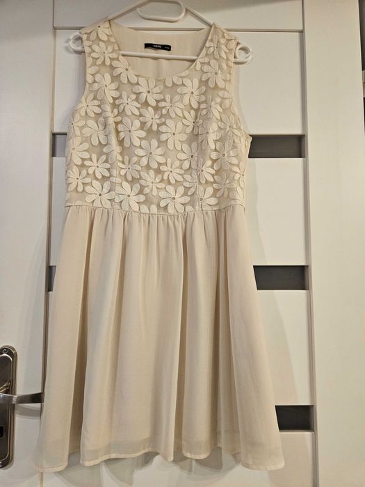 Sukienka ecru/kremowy kolor, r. M(38), Oasis