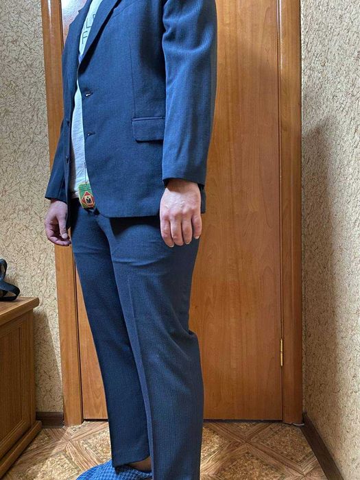 Мужской новый костюм двойка