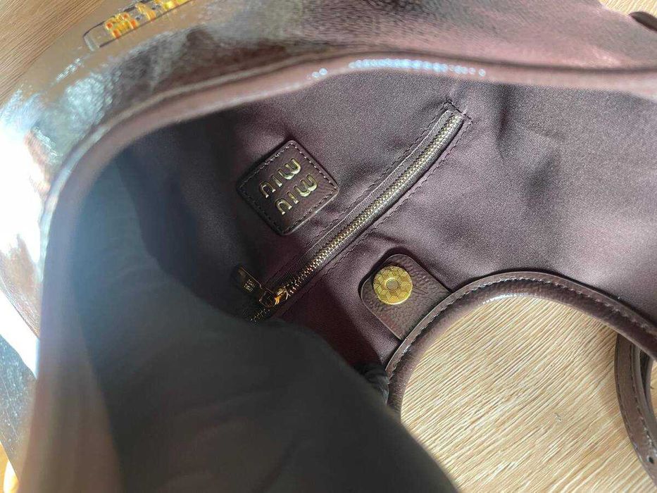 Tote Bag Miu Miu Castanha Brilhante