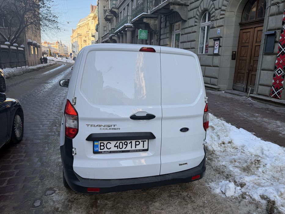 Продам Ford Transit Courier 2022