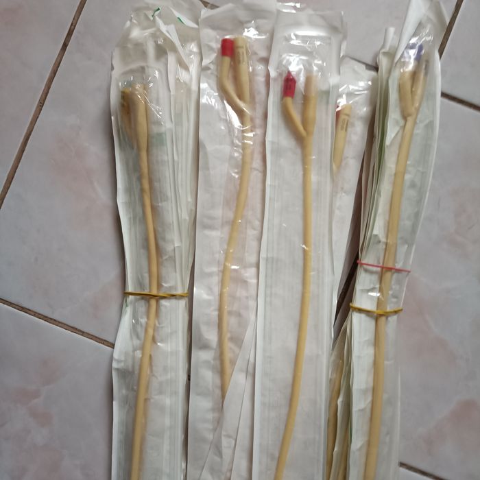 Тена сечоприймачі урологічні шприци