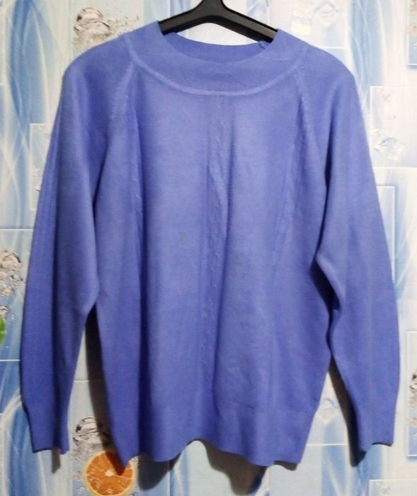 Продам женские джемпера -46,50,52,54 р-ров