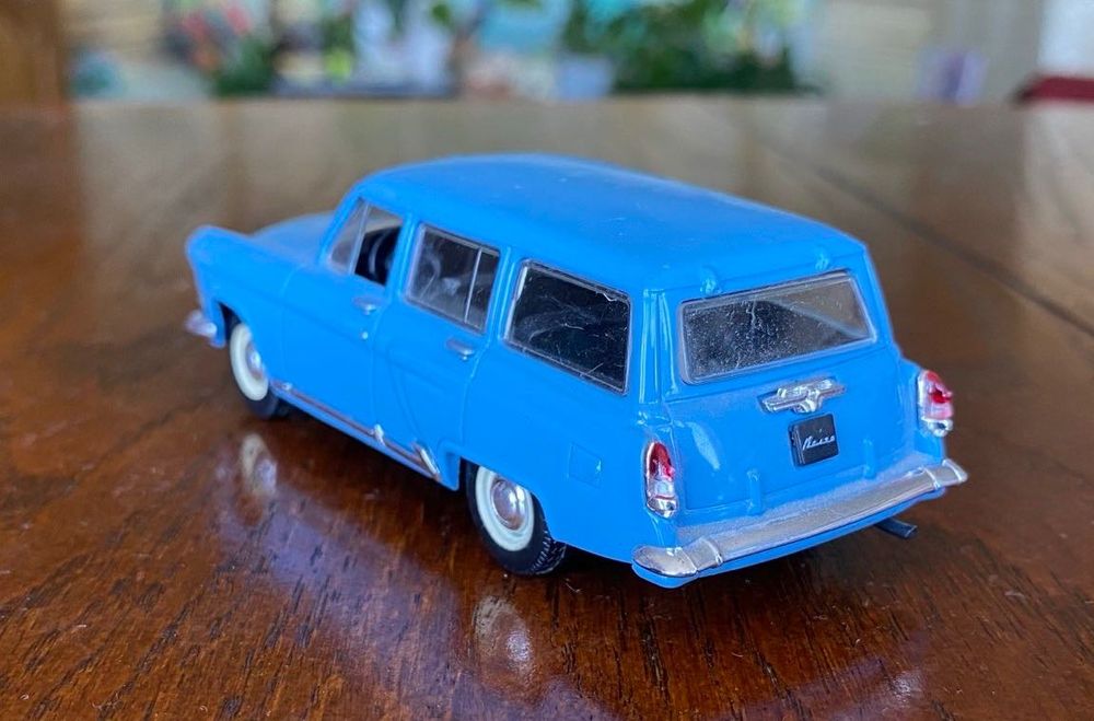 Игрушка модель автомобиля ГАЗ-22 Волга 1:43 DeAGOSTINI
