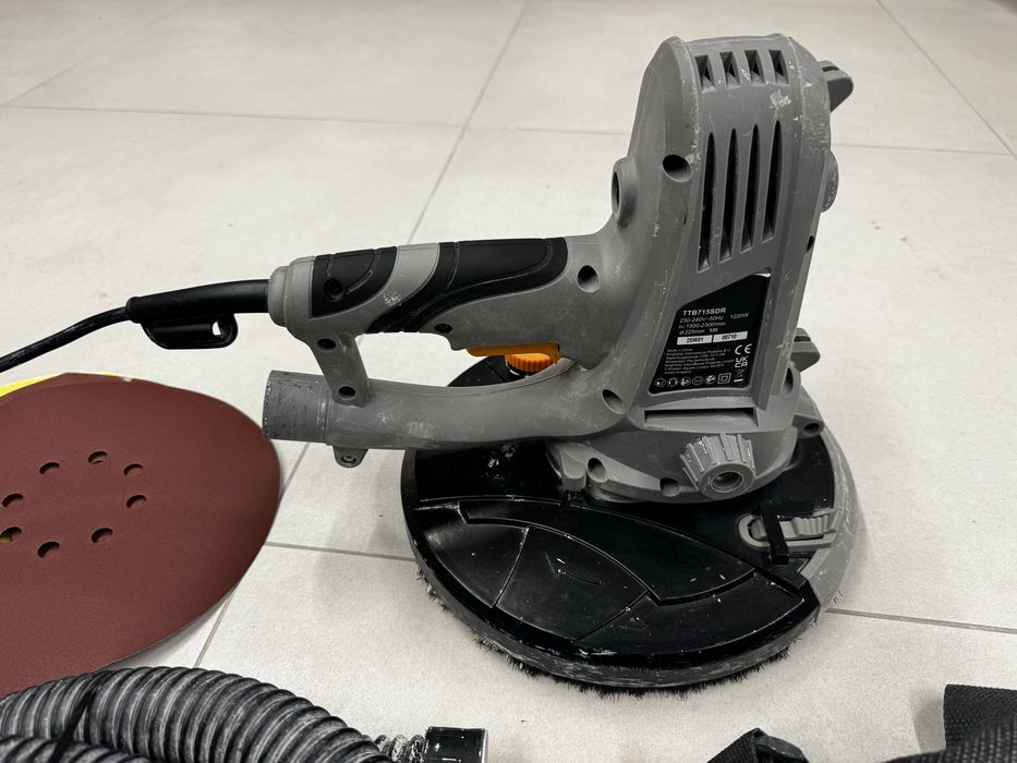 Szlifierka do gładzi styropianu TITAN TTB715SDR 215MM 1220W 240V gipsu żyrafa