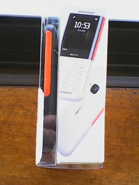 Nokia 218 Dual Sim, e 1-Nokia 213 Dual Sim, usados, de teclas