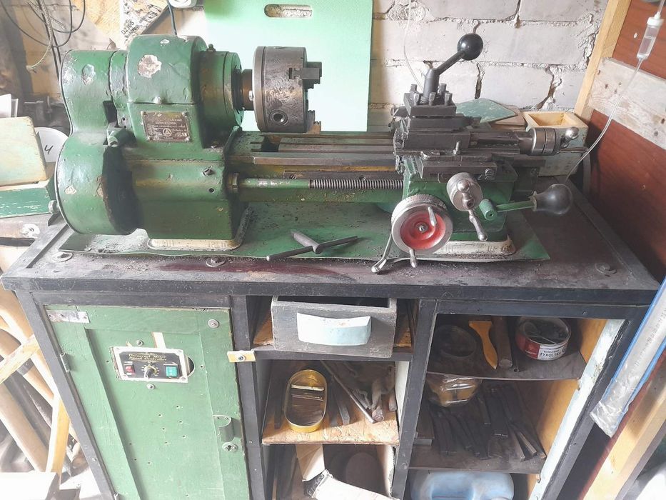 Токарний верстат  станок ТВ16