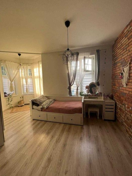 Przestronne mieszkanie 81 m² z garażem i dodatkowymi pomieszczeniami – świetna lokalizacja!