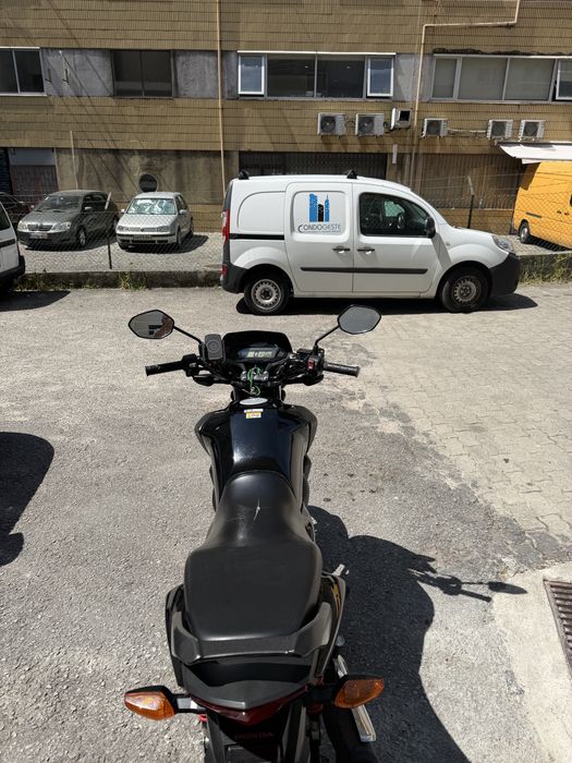 Honda CB125F de 2024 39.0984 km.