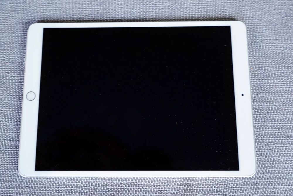 iPad Air 3 64GB WiFI + LTE