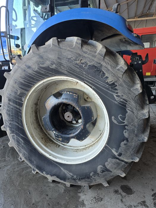 Прожам трактор New Holland t8 390