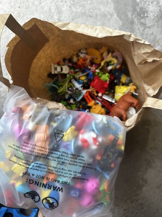 Zabawki z jaj kinder